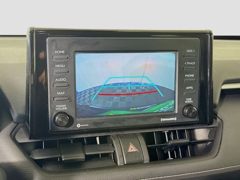 Used 2022 Toyota RAV4 XLE image 19