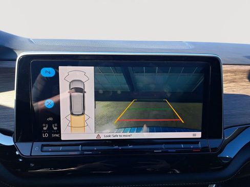 New 2025 Volkswagen Atlas SEL image 25