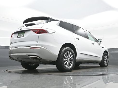Used 2022 Buick Enclave Essence AWD/4WD image 33