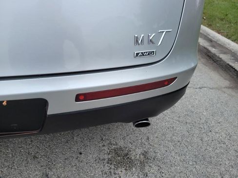 Used 2013 Lincoln MKT AWD image 25