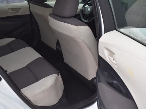 Used 2025 Toyota Corolla LE FWD image 15