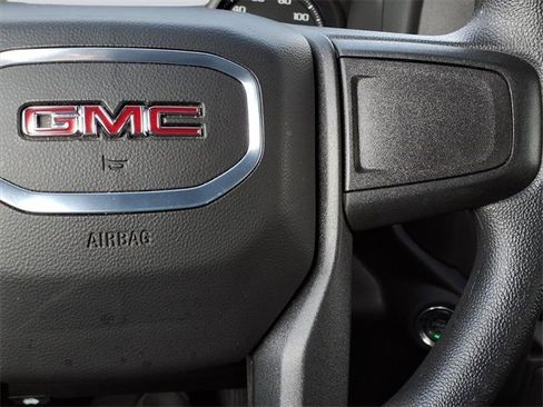 Used 2024 GMC Sierra 2500 Pro w/ Convenience Package image 10