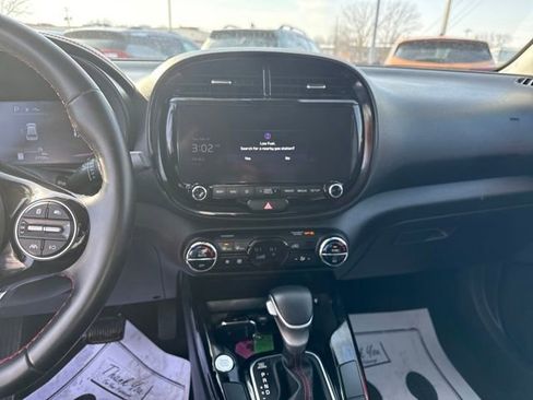Used 2023 Kia Soul GT-Line image 18