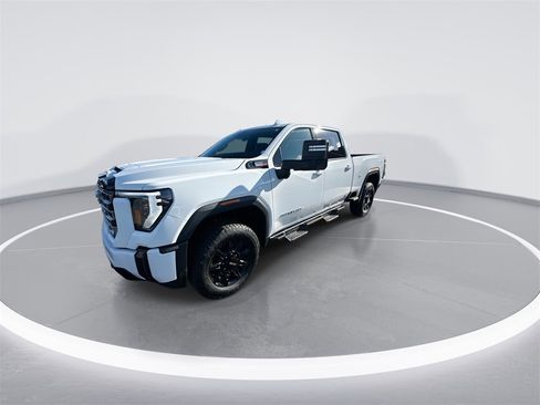 Used 2024 GMC Sierra 2500 AT4 image 4