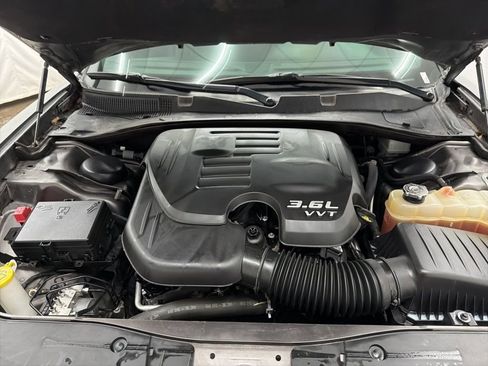 Used 2020 Dodge Charger SXT w/ Plus Group image 32