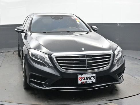 Used 2016 Mercedes-Benz S 550 4MATIC Sedan image 4