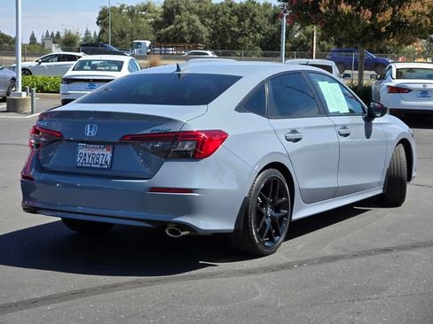 Used 2022 Honda Civic Sport image 4