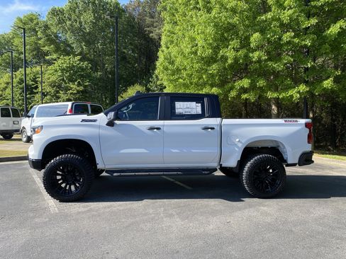 New 2026 Chevrolet Silverado 1500 Custom Trail Boss w/ LPO, Dark Essentials Package AWD/4WD image 6
