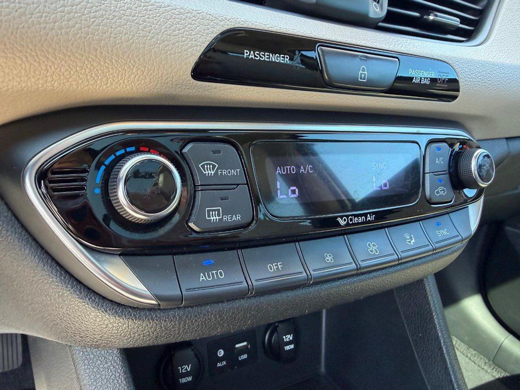 Used 2023 Hyundai Elantra SEL w/ Convenience Package FWD image 79