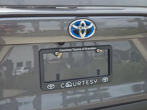 Certified 2022 Toyota RAV4 LE image 10