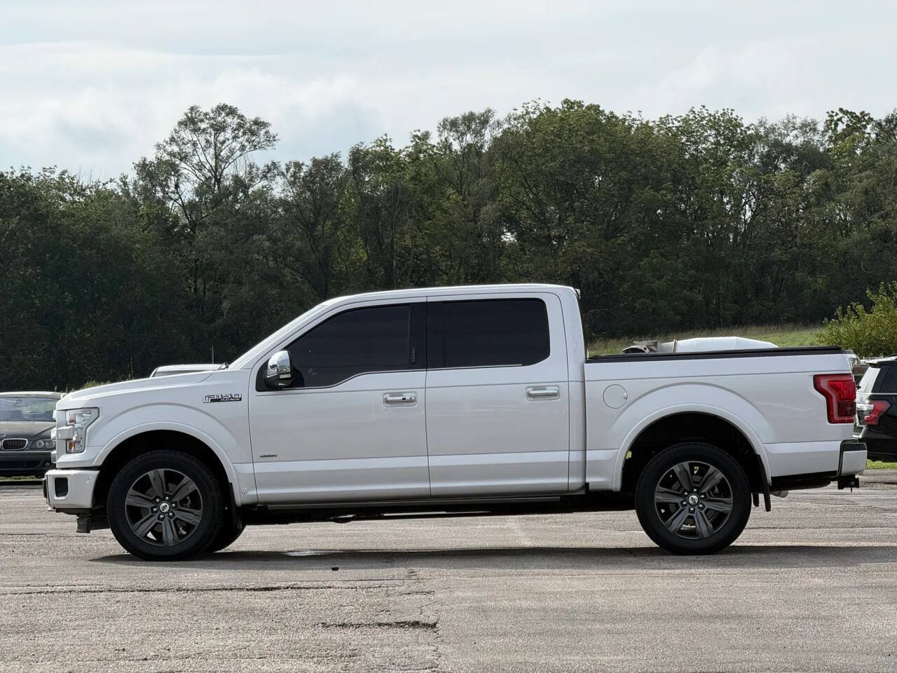 Used 2017 Ford F150 Platinum w/ Equipment Group 701A Luxury AWD/4WD image 5