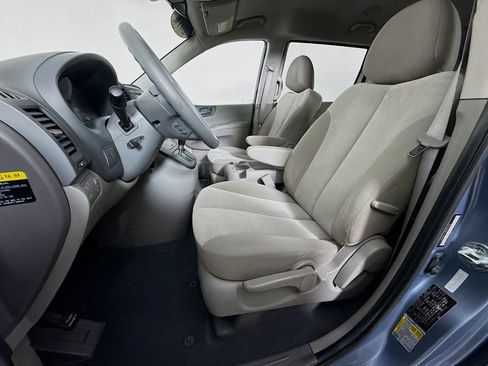 Used 2011 Kia Sedona LX FWD image 16