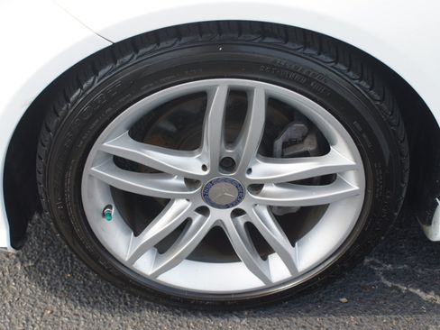 Used 2014 Mercedes-Benz C 250 Sedan image 20