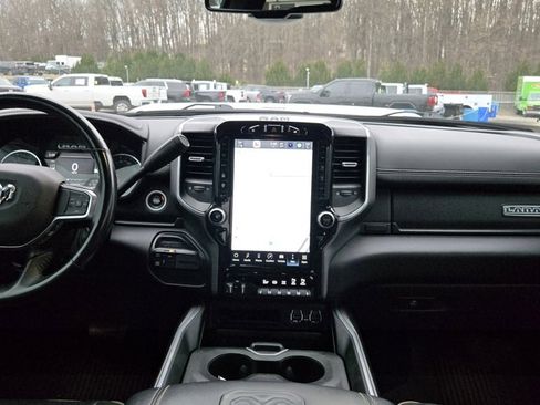 Used 2024 RAM 3500 Laramie w/ Night Edition image 19