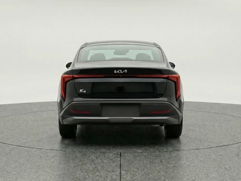 Used 2025 Kia K4 LXS image 7