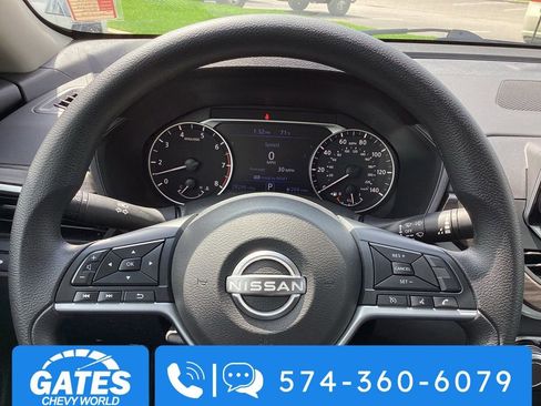 Used 2025 Nissan Altima 2.5 SV image 26