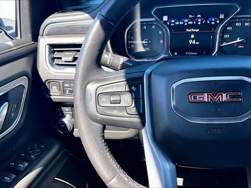 Used 2021 GMC Yukon SLT w/ SLT Premium Package image 24