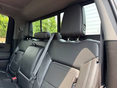 Used 2021 GMC Sierra 2500 Denali w/ Denali Black Diamond Edition AWD/4WD image 20