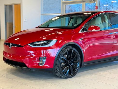 Used 2017 Tesla Model X 100D image 4