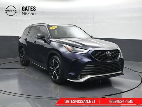 Used 2021 Toyota Highlander XSE FWD image 4