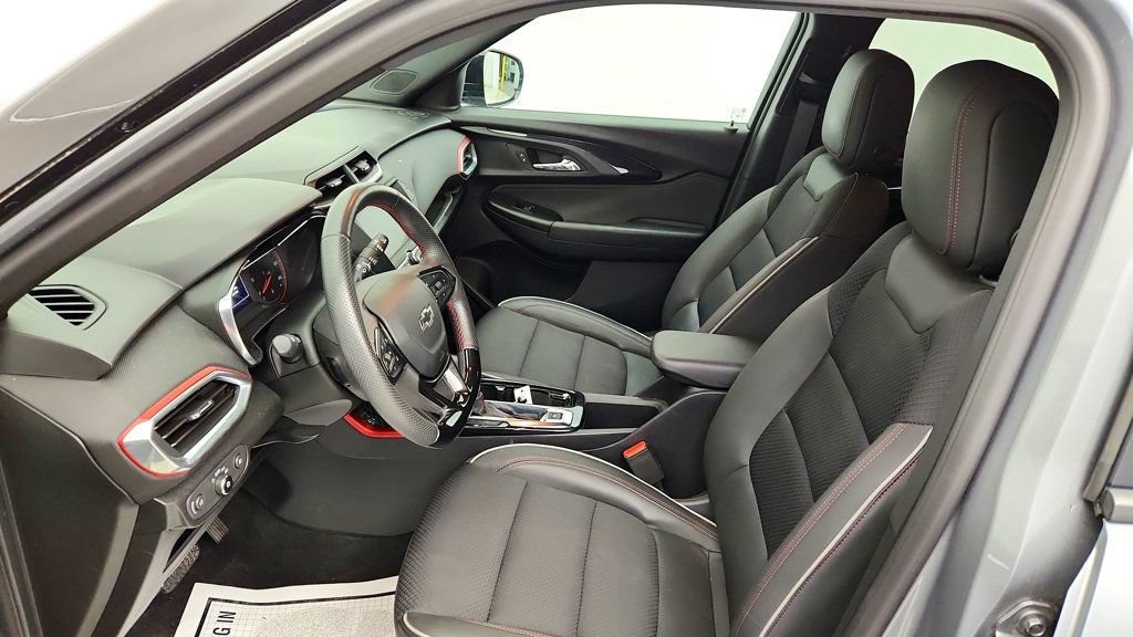 Used 2023 Chevrolet TrailBlazer RS FWD image 15