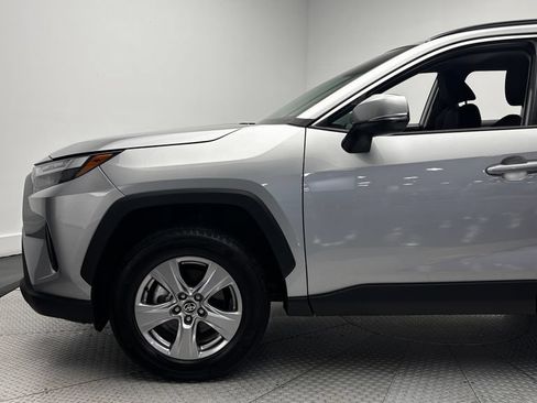 Used 2025 Toyota RAV4 XLE AWD/4WD image 4