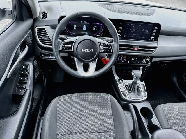 Used 2024 Kia Seltos LX AWD/4WD image 17