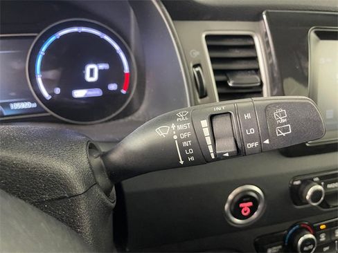 Used 2019 Kia Niro EX w/ Cold Weather Package 2.0 image 12