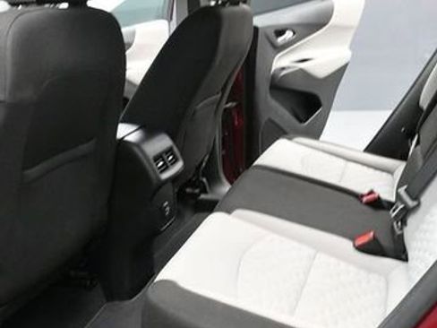 Used 2021 Chevrolet Equinox LT AWD/4WD image 16