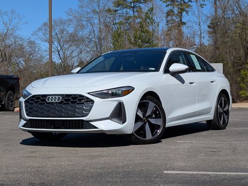 Used 2025 Audi A5 2.0T Premium w/ Convenience Package image 4