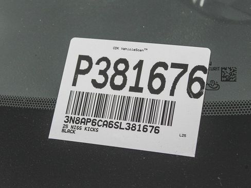 Used 2025 Nissan Kicks SV image 28