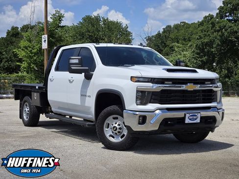 Used 2024 Chevrolet Silverado 2500 LT w/ Convenience Package AWD/4WD image 1