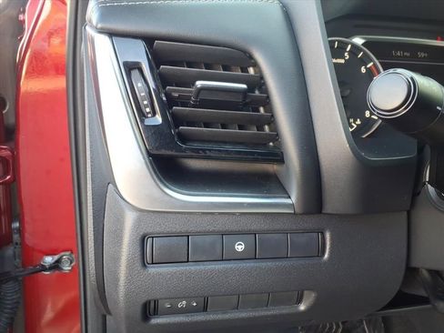 Used 2023 Nissan Rogue SV image 25