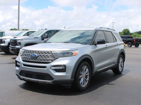 Used 2020 Ford Explorer Limited RWD image 4
