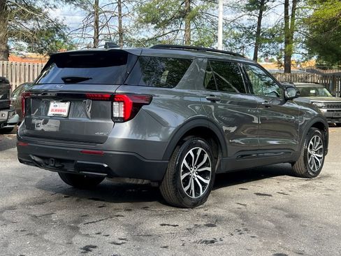 Used 2025 Ford Explorer ST-Line AWD/4WD image 7