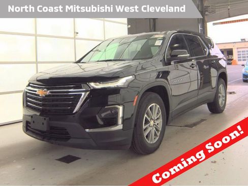 Used 2023 Chevrolet Traverse LT image 1