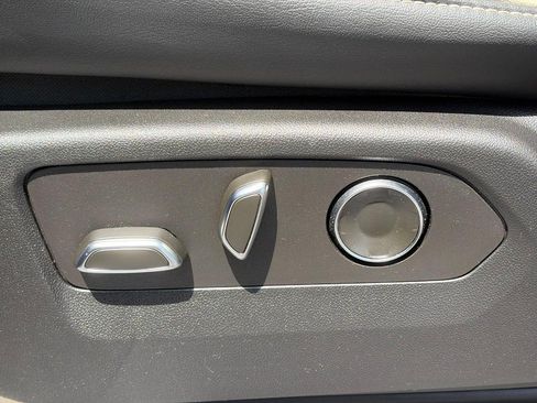 Certified 2023 Cadillac Escalade Premium Luxury AWD/4WD image 18