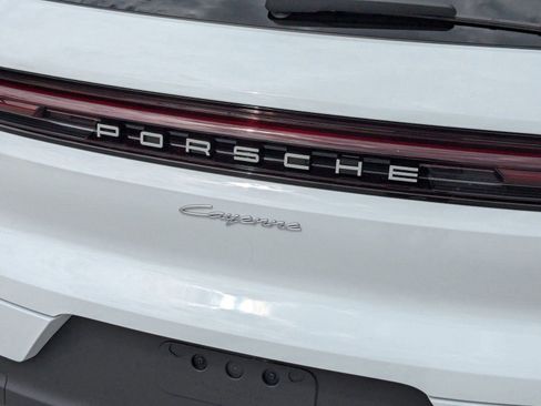 Certified 2025 Porsche Cayenne image 13
