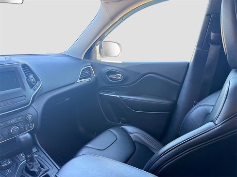 Used 2020 Jeep Cherokee Latitude Plus w/ Cold Weather Group image 26