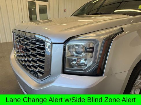 Used 2020 GMC Yukon XL Denali RWD image 15