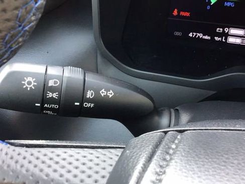 Used 2025 Toyota Sequoia Platinum image 31