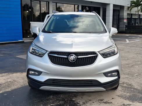 Used 2018 Buick Encore Essence AWD/4WD image 3