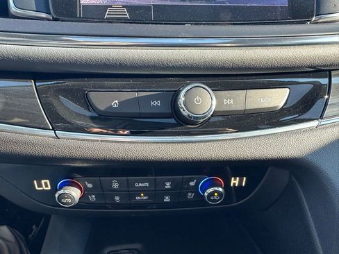 Used 2021 Buick Enclave Premium w/ Sun and Sites Package image 22