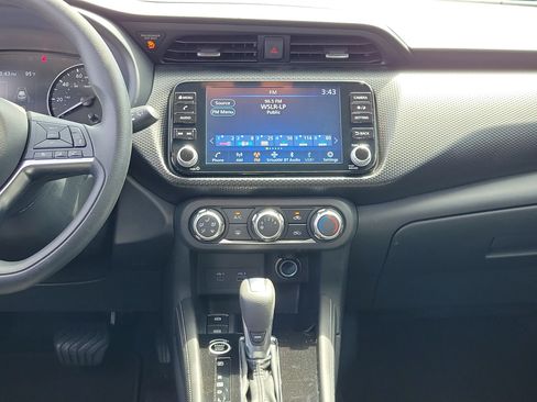 Used 2024 Nissan Kicks SV w/ Exterior Package FWD image 19