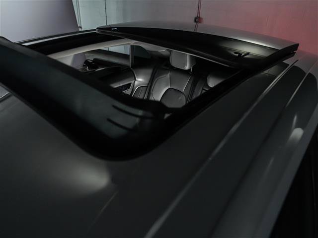 Used 2026 Porsche Macan Electric RWD image 18
