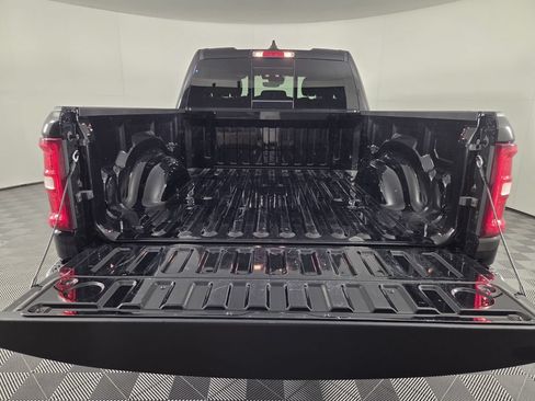 Used 2025 RAM 1500 Big Horn RWD image 27