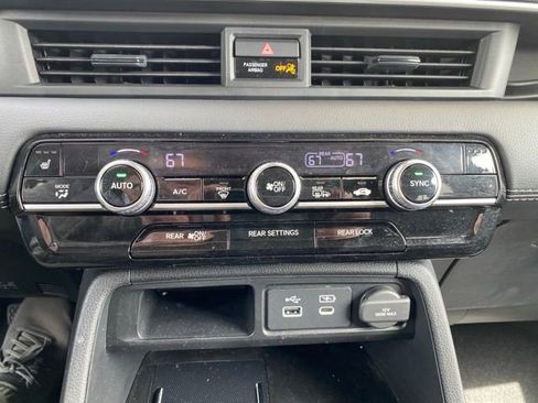 Used 2025 Honda Pilot EX-L image 15