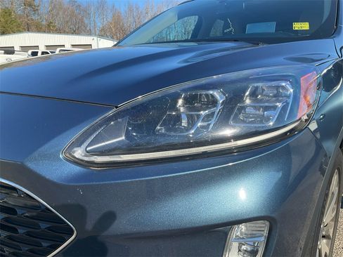 Used 2020 Ford Escape Titanium w/ Titanium Premium Package 2.0 image 16