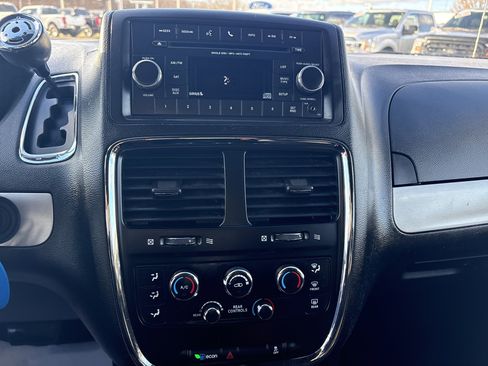 Used 2015 Dodge Grand Caravan SE w/ Quick Order Package 29E SE image 13