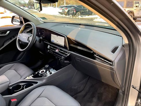 Used 2023 Kia Niro Wind w/ Wind Preserve Package image 14